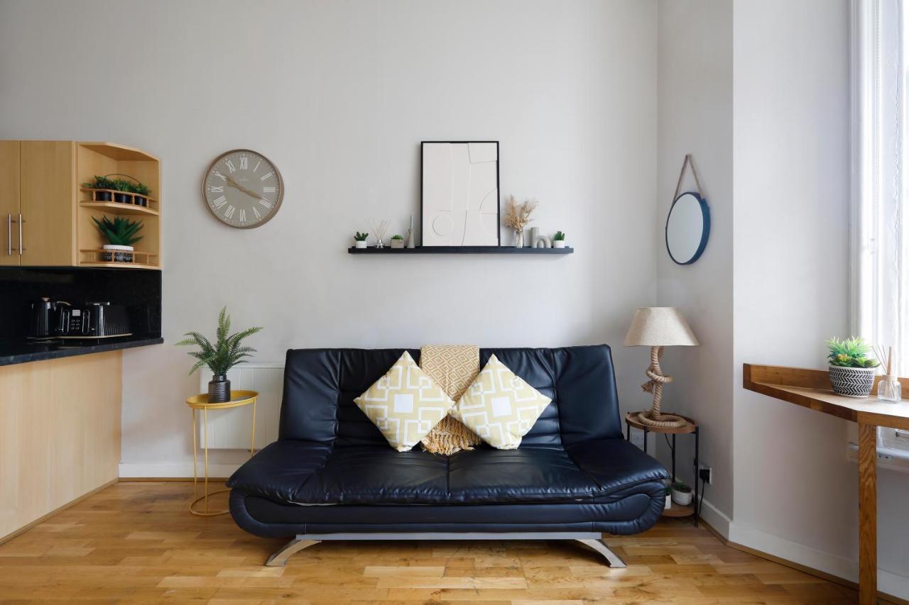 Great 2 Bedroom Apt By The Beach And Town Hove Exteriér fotografie