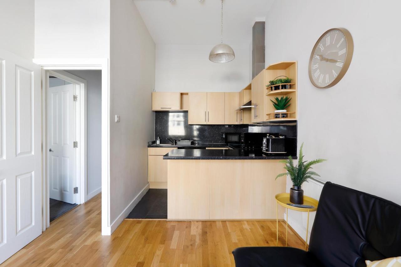 Great 2 Bedroom Apt By The Beach And Town Hove Exteriér fotografie